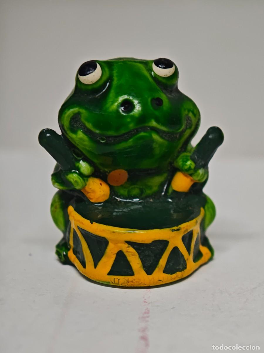 Figuras de goma Kinder: MU&Ntilde;ECO FIGURA TIPO KINDER RANA