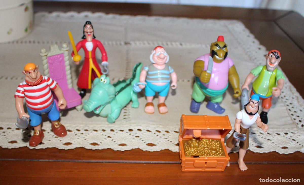 Figuras de goma y PVC: El capit&aacute;n Garfio y sus piratas. Peter Pan. Disney H&eacute;roes de Famosa.