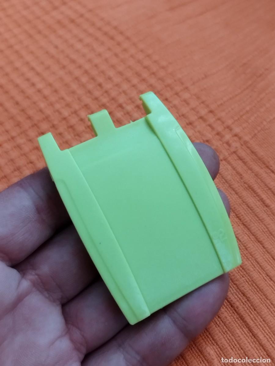Figuras de goma y PVC: Pieza de juguete, tapadera de cubo o s&iacute;mil. A identificar.