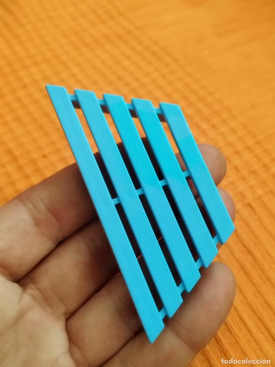 Figuras de goma y PVC: Figura Playmobil, Puente de escenario, pasarela, escaleras, discoteca, ciudad.