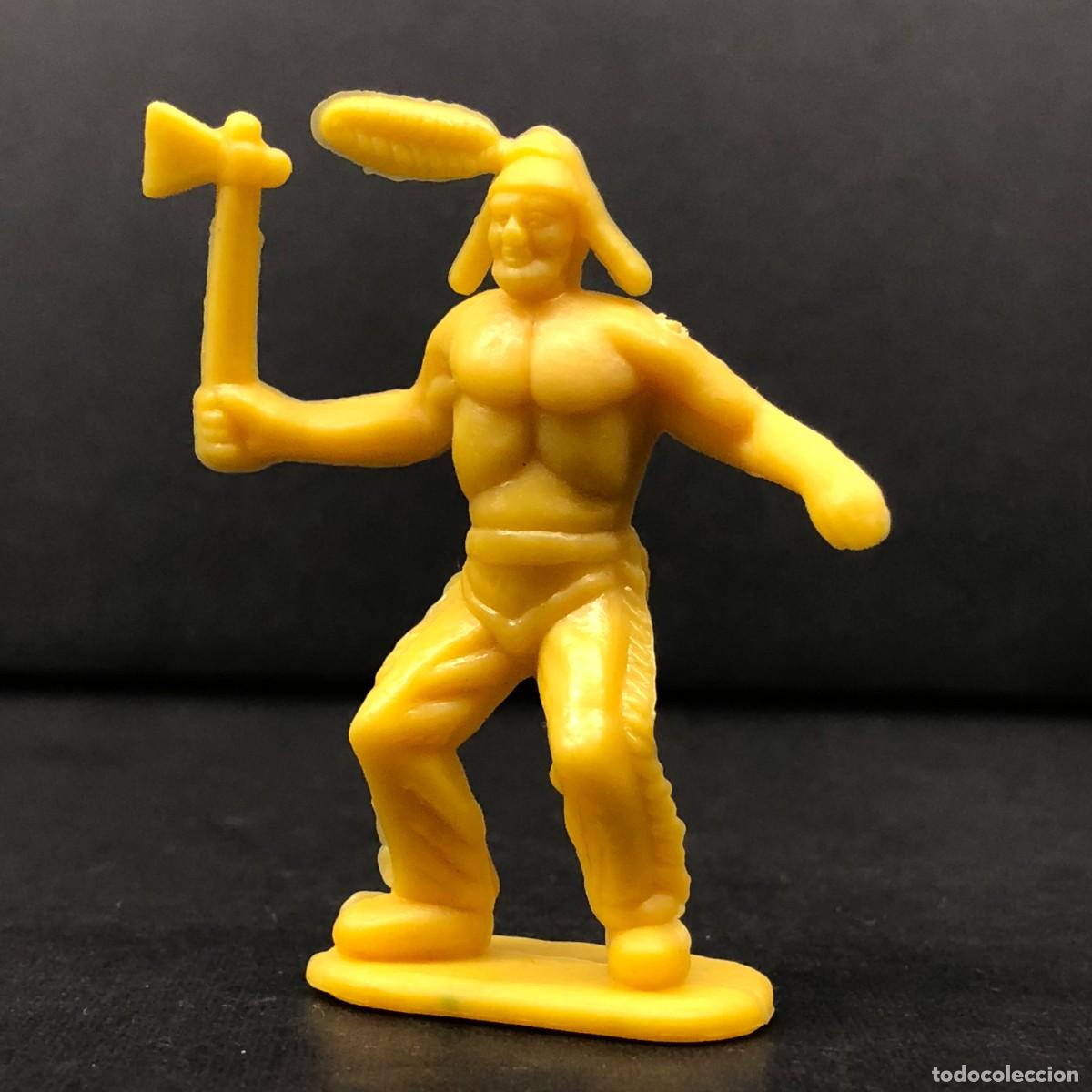 Figuras de goma y PVC: FIGURA DE PVC - INDIO CON HACHA - TOMAHAWK - FIGURAS DEL OESTE - 5,5 X 4,5 CM / 93