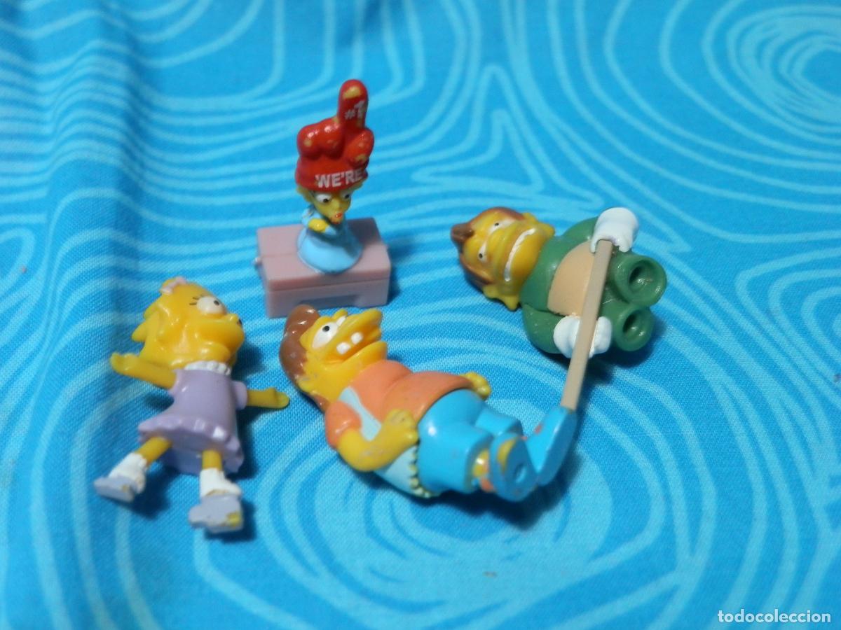 Figuras de goma y PVC: KINDER FIGURAS LOS SIMPSON