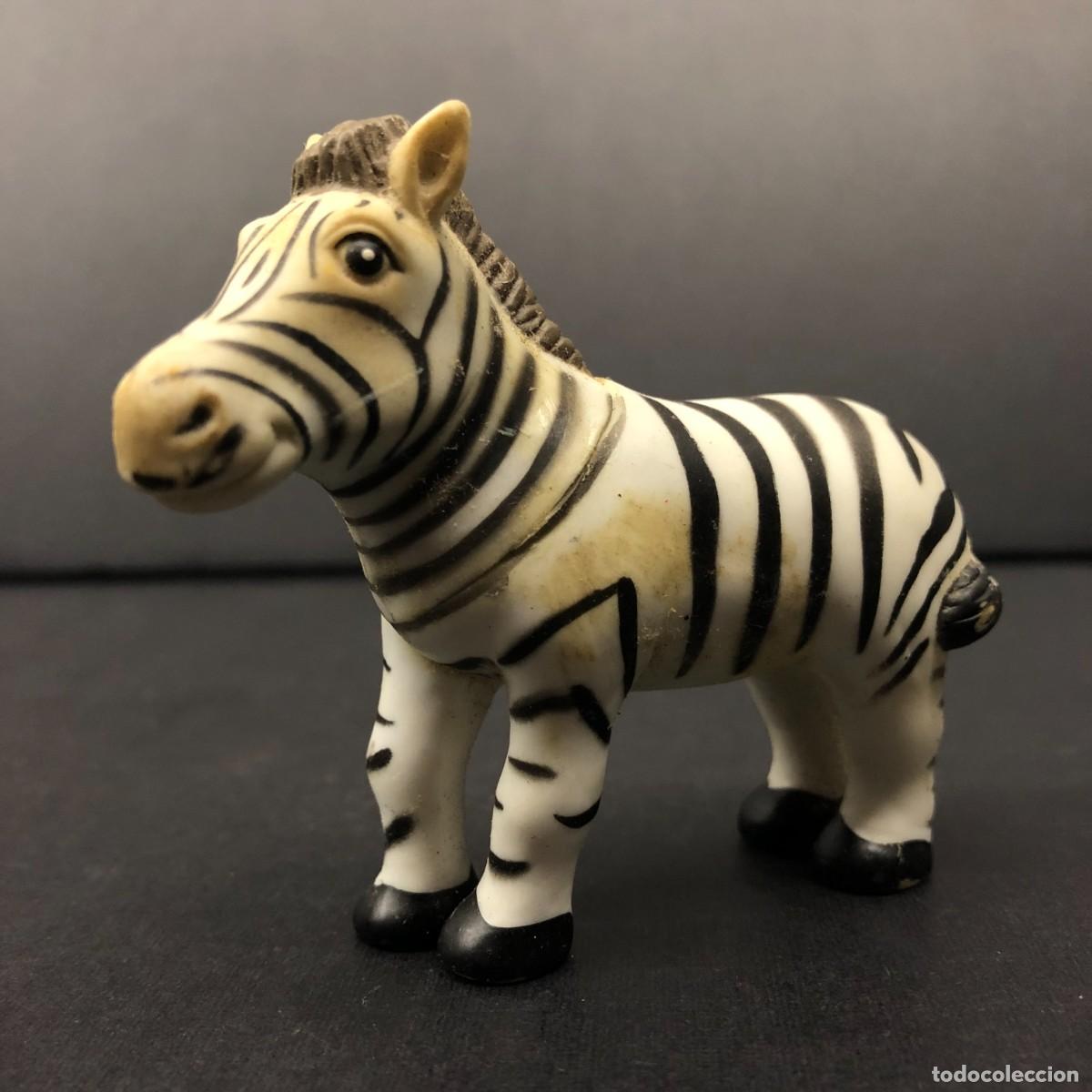 Figuras de goma y PVC: FIGURA DE PVC - CEBRA - ESTILO INFANTIL - ANIMALES - 7,5 X 6,5 CM / 163