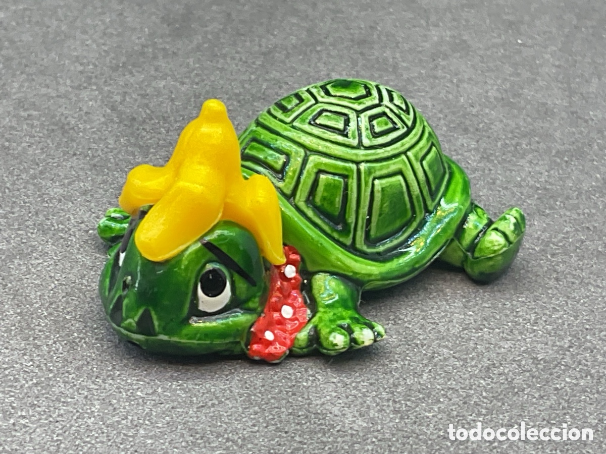 Figuras de goma Kinder: Figurita Kinder de la Colecci&oacute;n Las Peque&ntilde;as Tortugas . A&ntilde;os 90