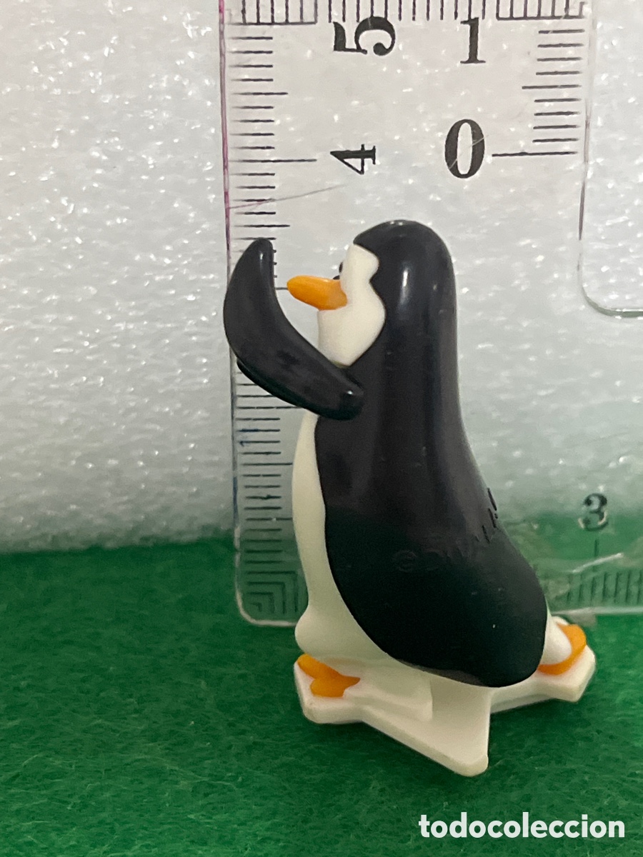 Figuras de goma Kinder: Ping&uuml;ino Madagascar (Kinder) - Foto 2