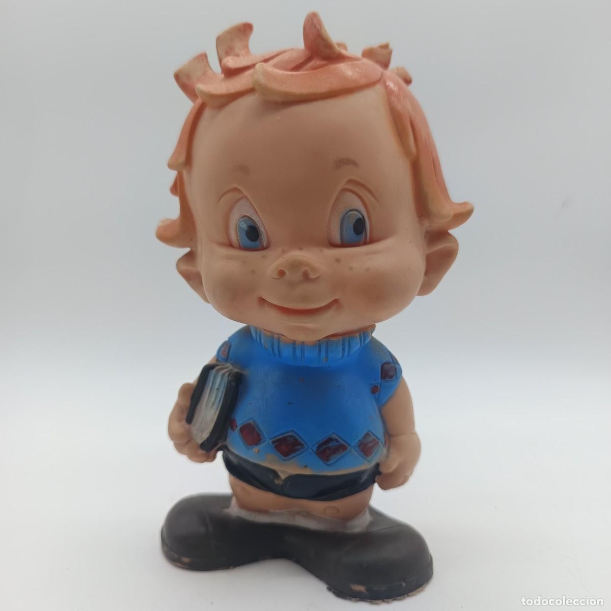 Figuras de goma y PVC: Mu&ntilde;eco vintage de goma a&ntilde;os 60‑70 &ndash; ni&ntilde;o con libro y su&eacute;ter azul