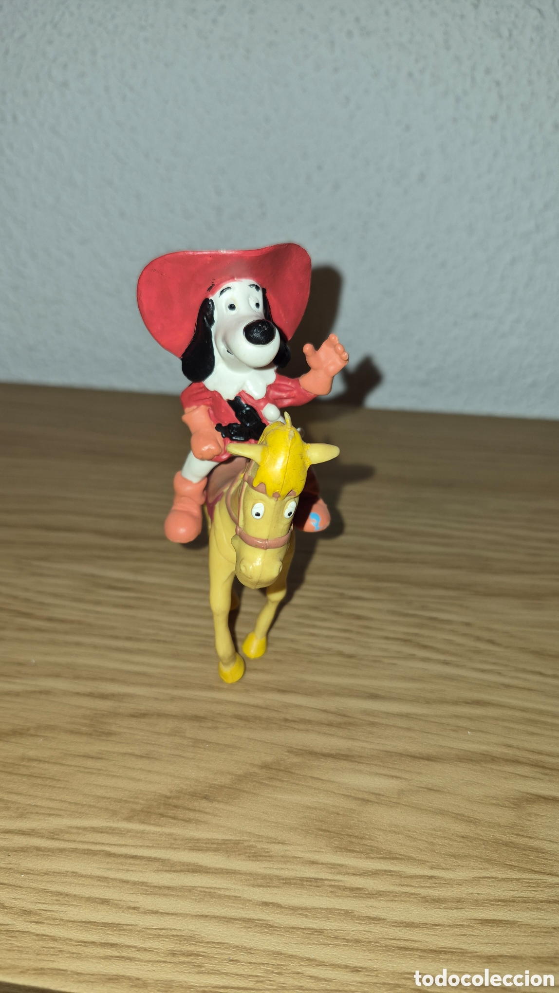 Figuras de goma y PVC: Antiguas figuras de Dartacan y los Mosqueperros y su caballo Rofty. A&ntilde;os 80