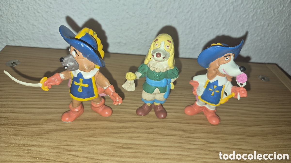 Figuras de goma y PVC: 3 figuras de Dartacan y los Mosqueperros. A&ntilde;os 80.