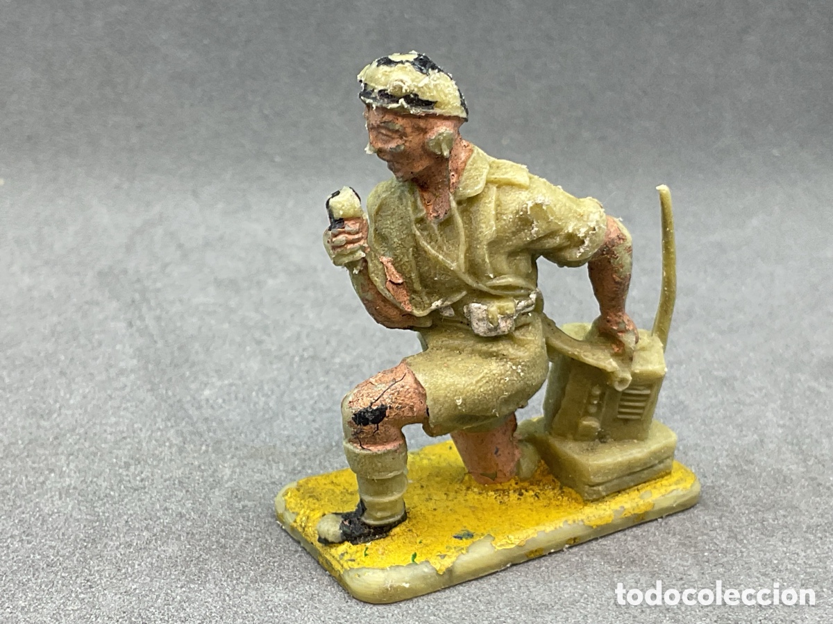 Figuras de goma y PVC: ANTIGUA FIGURA EN PLASTICO SOLDADO BRIT&Aacute;NICO. CRESCENT TOY. MADE IN ENGLAD. 45 MM