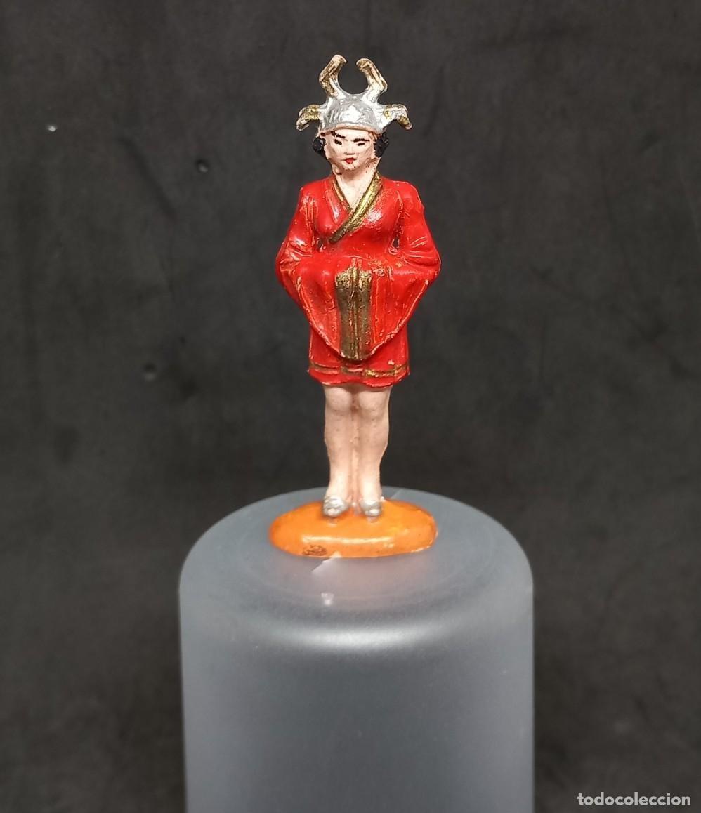 Figuras de goma y PVC: JECSAN CIRCO DIR Y DOR AZAFATA AYUDANTE MAGO CHINO FIGURA N&deg; 1 GOMA +/- 7 CM A&Ntilde;OS 50-60 RTOY