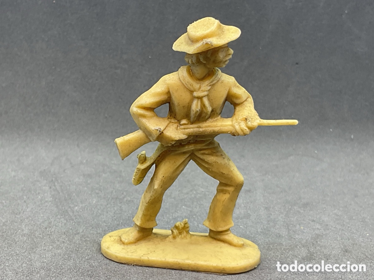 Figuras de goma y PVC: ANTIGUA FIGURA DEL OESTE EN PLASTICO. COWBOY CON FUSIL. W. GERMANY.
