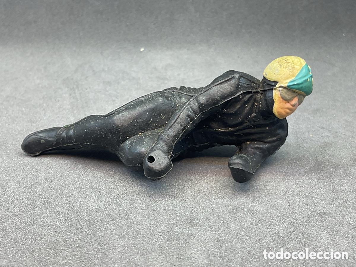 Figuras de goma y PVC: ANTIGUA FIGURA EN GOMA DE MOTORISTA.