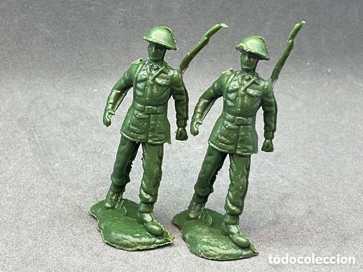 Figuras de goma y PVC: ANTIGUAS FIGURAS EN PL&Aacute;STICO. SOLDADOS BRITANICOS. GUERRA MUNDIAL. MADE IN HONG KONG