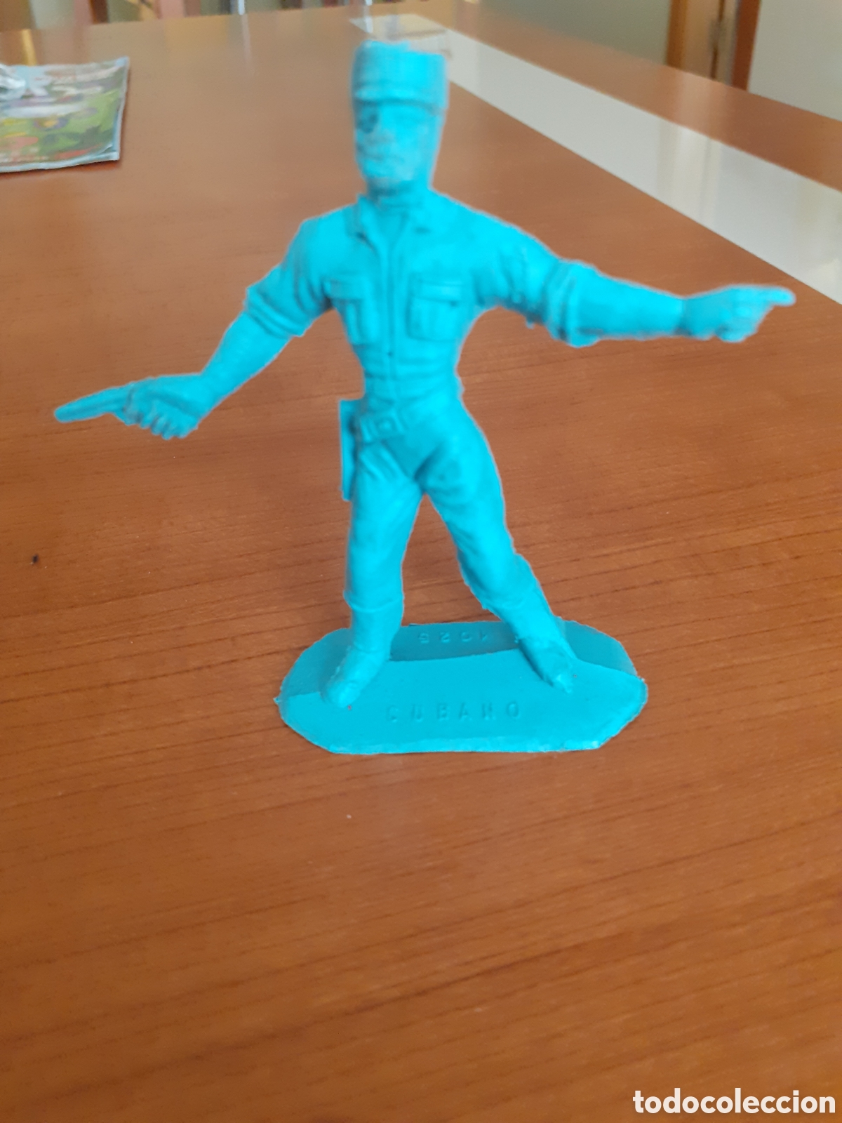 Figuras de goma y PVC: FIGURA COMANSI OFICIAL CUBANO DETERGENTE ESE REF 1025