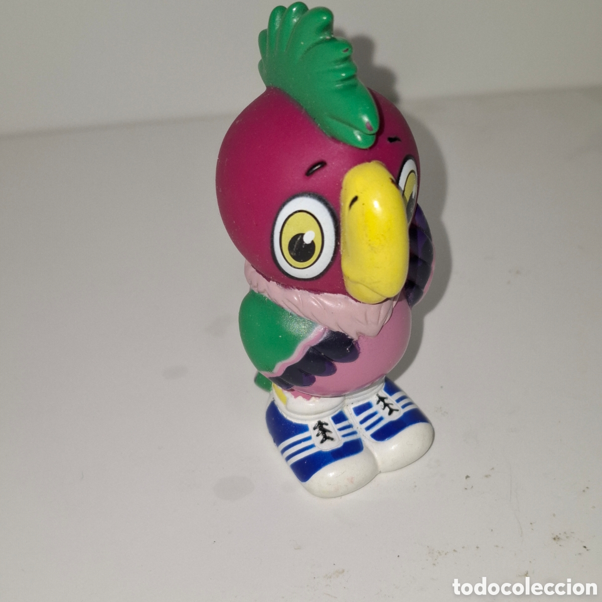 Figuras de goma y PVC: FIGURA DE PVC LORO KESHA