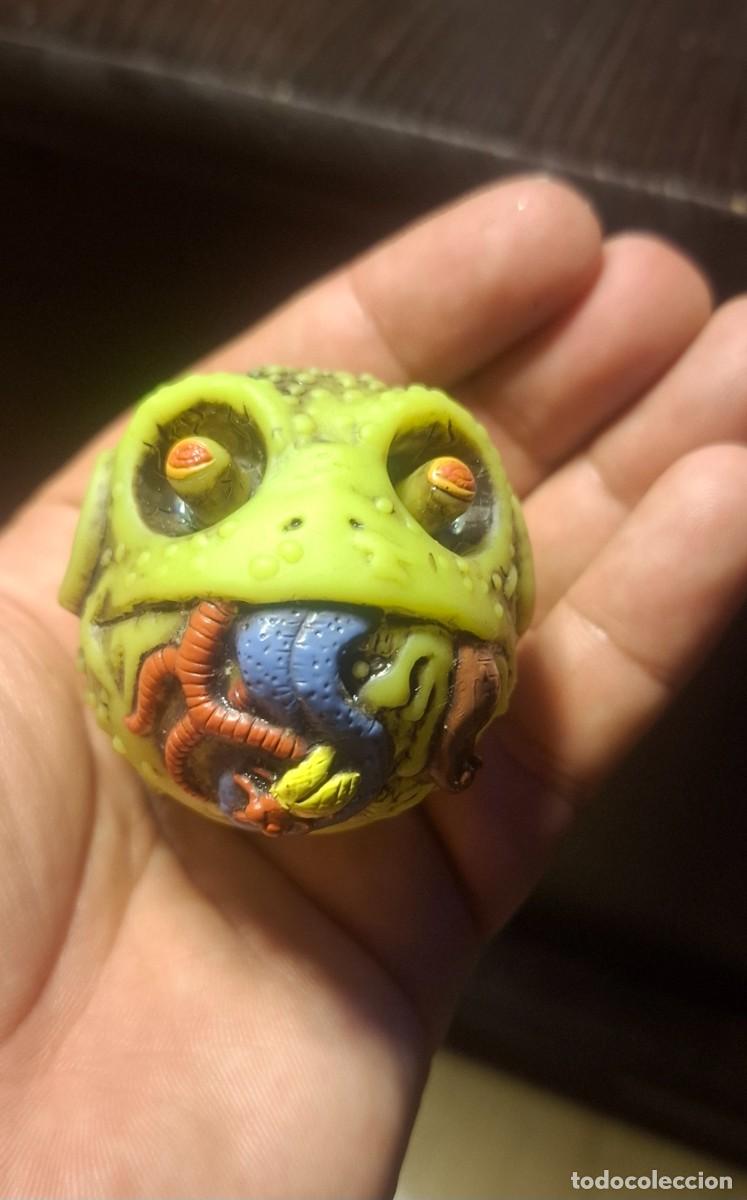 Figuras de goma y PVC: Madballs - Cabeza de goma Creep Frog (Giraprendi / TCFC 2009). Mini Mad Balls Rara Europea.