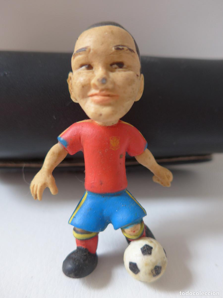 Figuras de goma y PVC: FIGURA DE GOMA ANDRES INIESTA SELECCION ESPA&Ntilde;OLA DE FUTBOL
