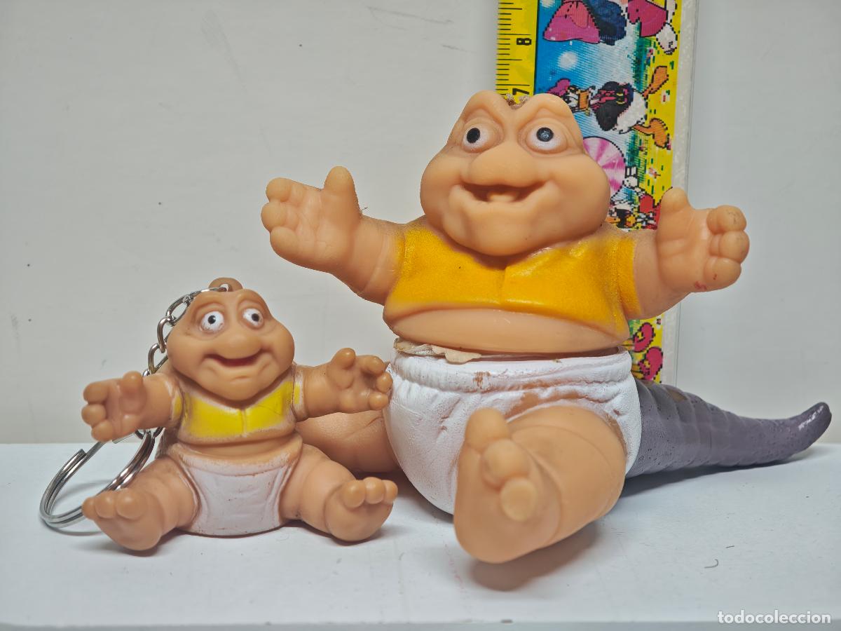 Figuras de goma y PVC: LOTE FIGURA Y LLAVERO DE GOMA BBBE FAMILIA SINCLAIR