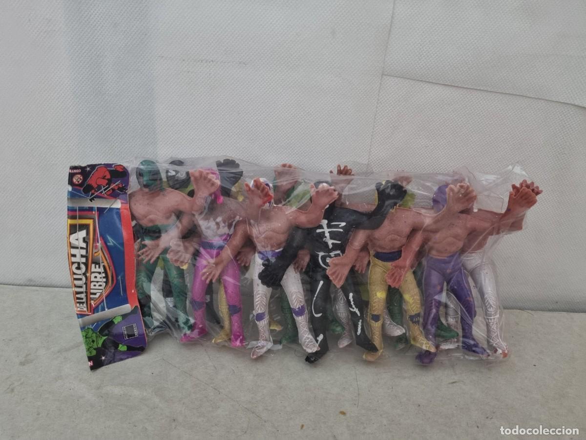Figuras de goma y PVC: Blister de 12 figuras bootleg de personajes de lucha libre