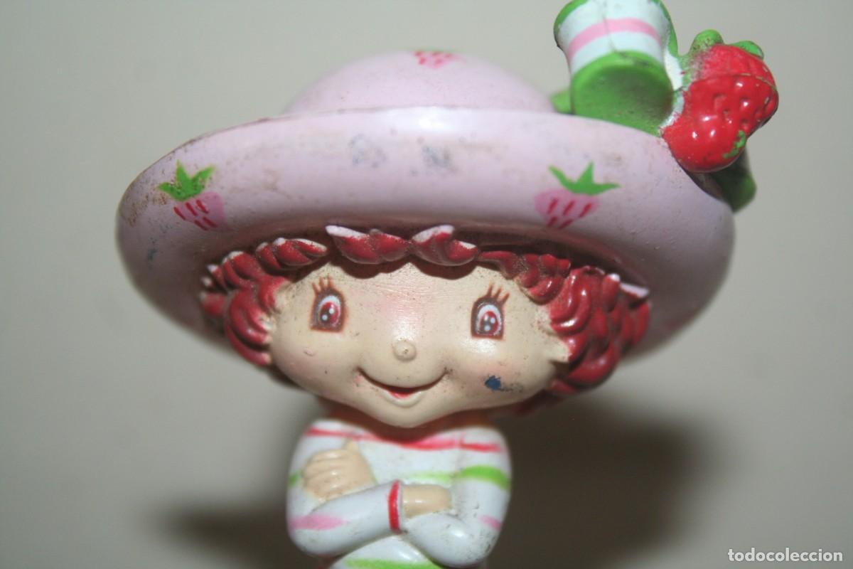 Figuras de goma y PVC: mu&ntilde;eca tarta de fresa figura PEDIDO MINIMO 5E