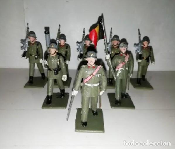 Figuras de goma y PVC: REAMSA ORIGINAL 8 SOLDADOS INFANTERIA BELGA SERIE DESFILES EXPORTACI&Oacute;N 70'S NO GOMARSA O SOLDIS RTOY