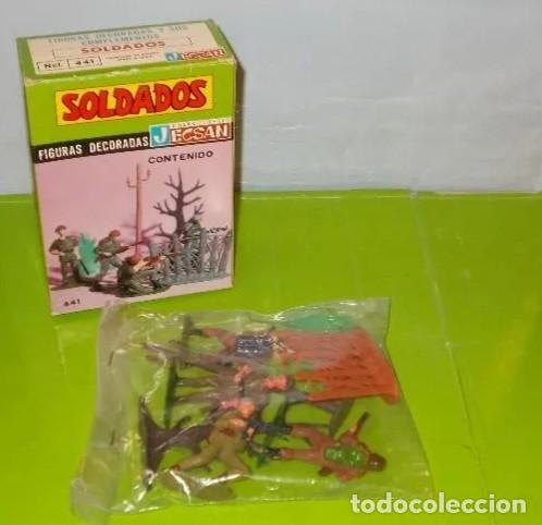 Figuras de goma y PVC: JECSAN REF 441 SOLDADOS CAJA ORIGINAL A&Ntilde;OS 70 A ESTRENAR CON FIGURA CORONEL NICHOLSON RIO KWAI RTOY