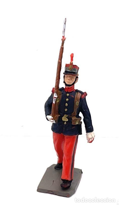 Figuras de goma y PVC: ANTIGUA FIGURA DE REAMSA. GUARDIA REAL DESFILANDO.