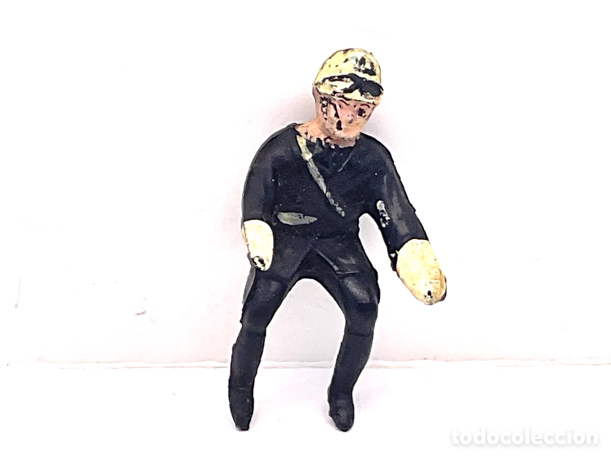 Figuras de goma y PVC: ANTIGUA FIGURA DE MOTORISTA FABRICADO EN GOMA.