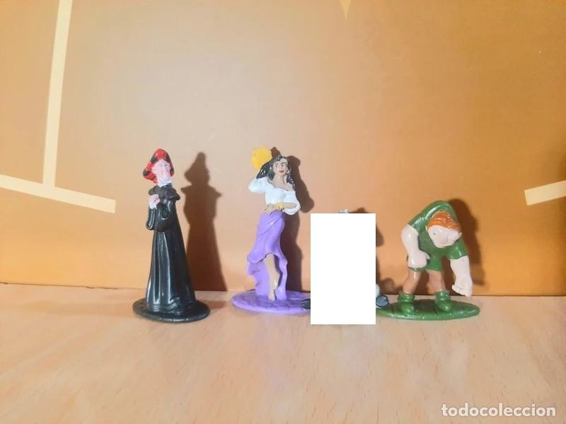 Figuras de goma y PVC: Tres figuras Jorobado de Notre Dame de Nestle a&ntilde;os 90