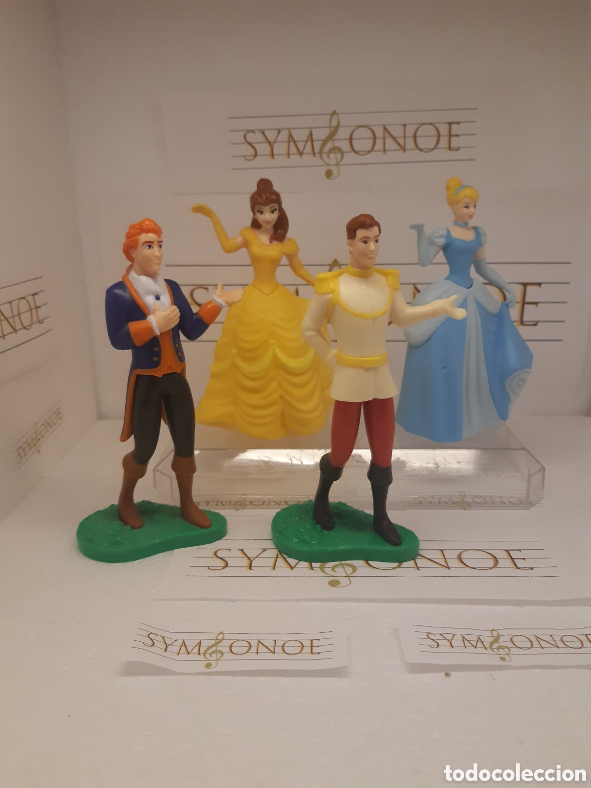 Figuras de goma Kinder: Bella y bestia, Cenicienta y pr&iacute;ncipe kinder Sorpresa Maxi Disney