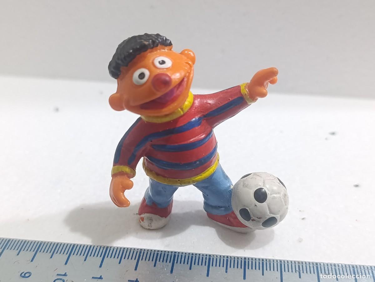 Figuras de goma y PVC: FIGURA DE PVC - EPI DE BARRIO SESAMO - BULLY - BULLYLAND