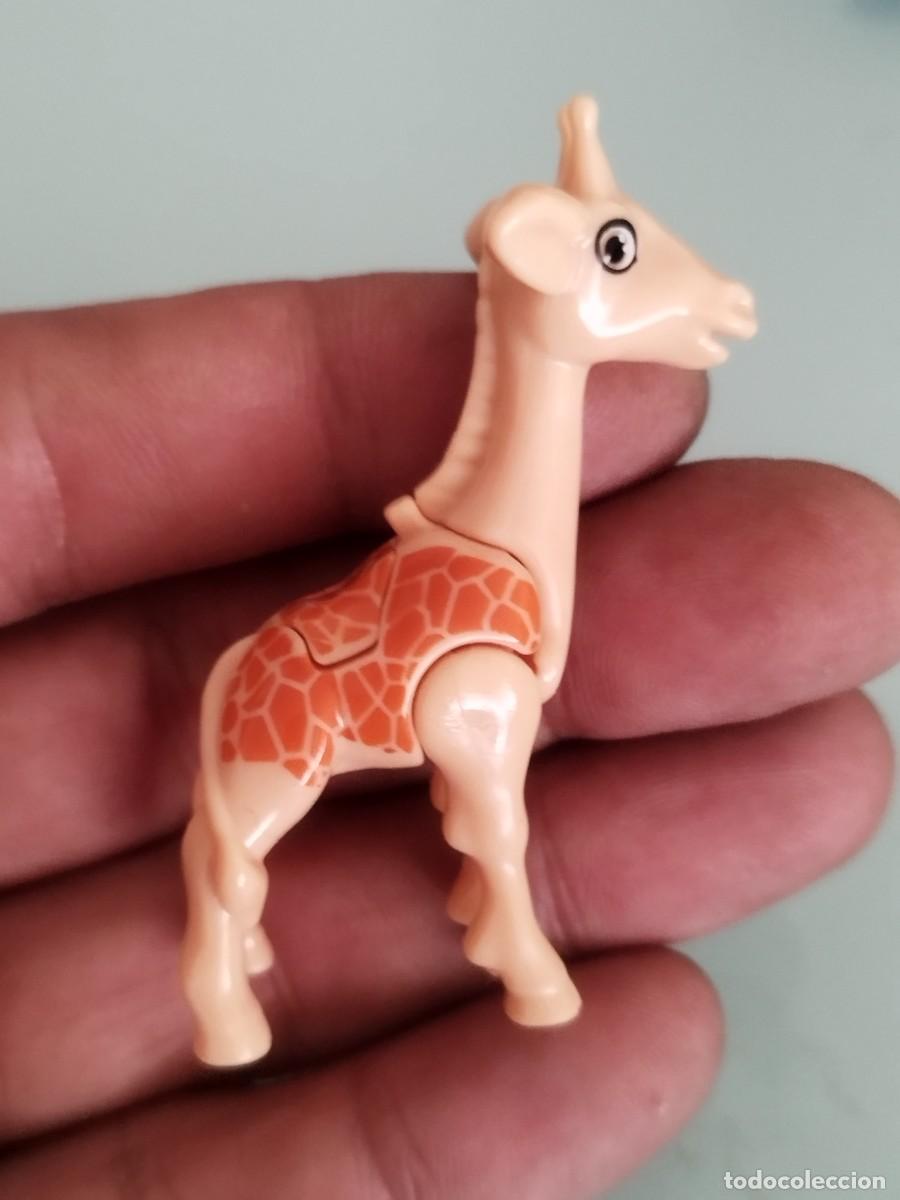 Figuras de goma Kinder: Figura, mu&ntilde;eco de juguete de una jirafa. Kinder.