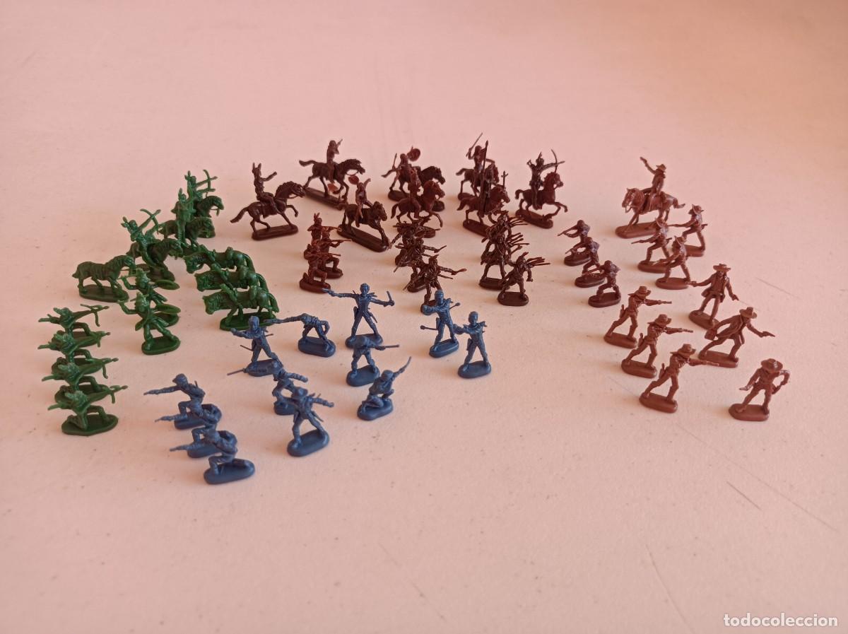 Figuras de goma y PVC: FIGURITAS FAR WEST INDIOS VAQUEROS CABALLER&Iacute;A FABRICANTE ATLANTIC