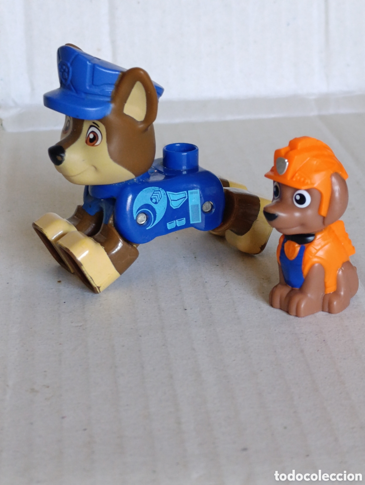 Figuras de goma y PVC: 2-FIGURITAS DE LA PATRULLA CANINA.
