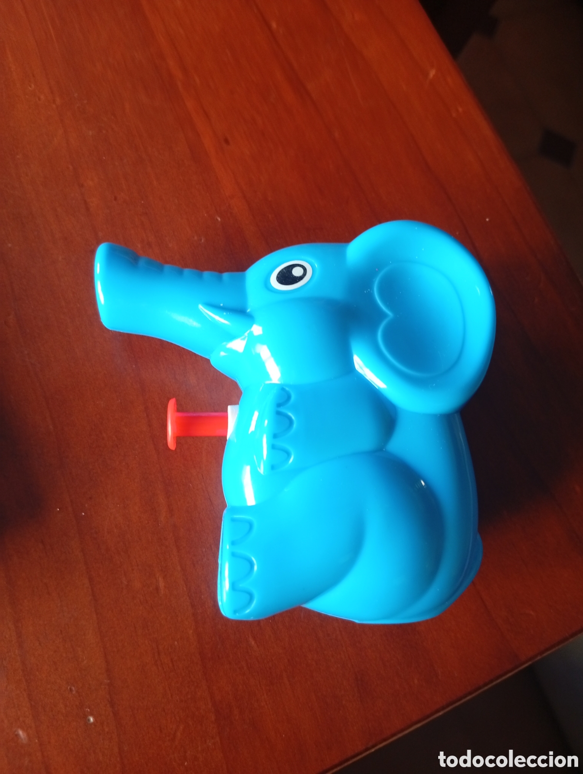 Figuras de goma y PVC: MU&Ntilde;ECO FIGURA PISTOLA DE AGUA ELEFANTE AZUL POSIBLEMENTE REGALO PROMOCIONAL DE REVISTA PANINI CLAN