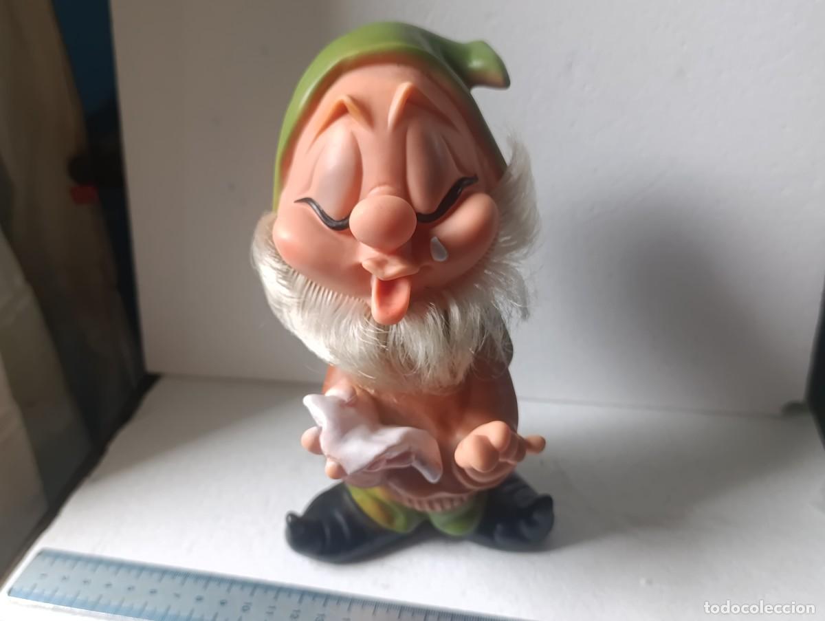 Figuras de goma y PVC: FIGURA DE PVC - ENANITO TIMIDO - FAMOSA- ( )