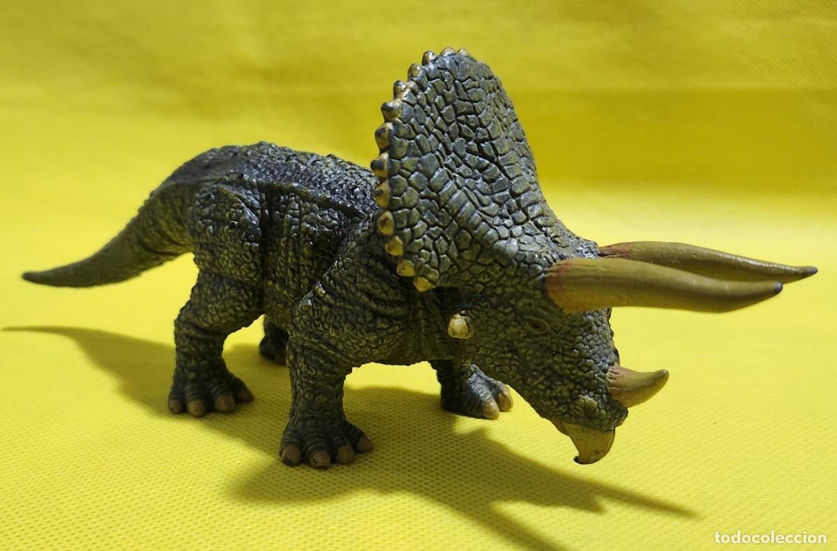 Figuras de goma y PVC: TRICERATOPS figura PVC DINOSAURIO CollectA- Vintage GERMANY 2006 China