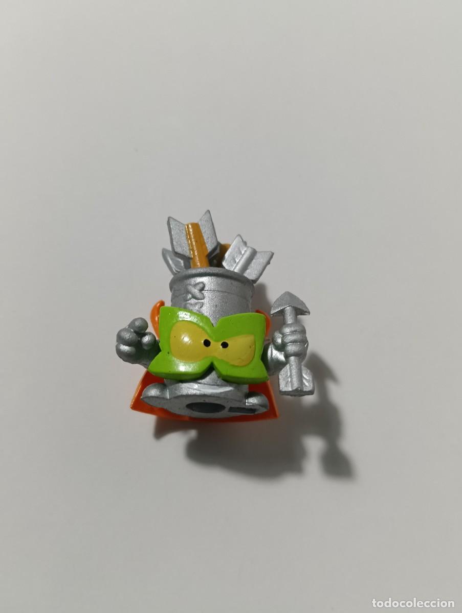Figuras de goma y PVC: Superthing arrowhead V53 serie 16