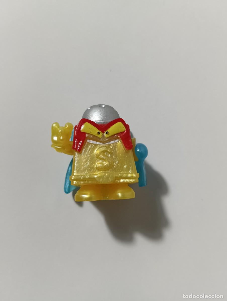 Figuras de goma y PVC: Superthing salterror V47A s&egrave;rie 16