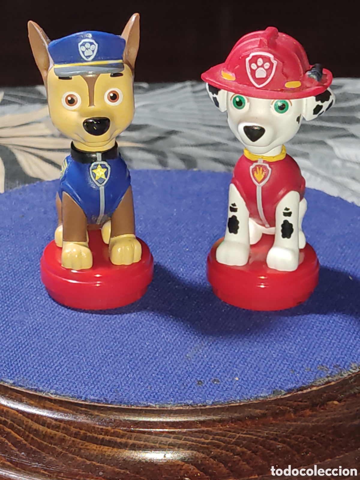 Figuras de goma y PVC: Figura 2 perros de la patrulla canina - Chase.