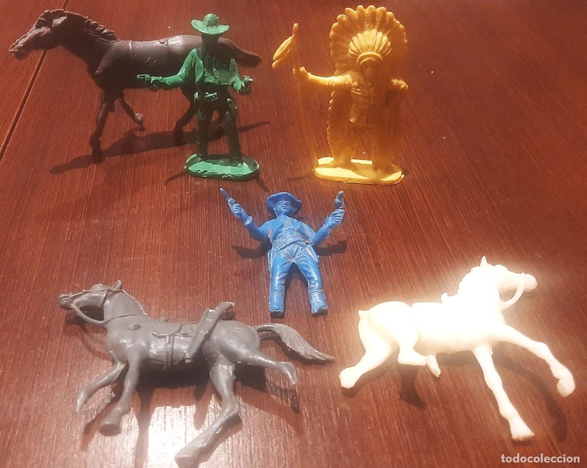 Figuras de goma y PVC: LOTE FIGURAS OESTE COMANSI - 8 CM SERIE GRANDE JEFE INDIO VAQUEROS Y CABALLOS CON ROTURAS - A&Ntilde;OS 70