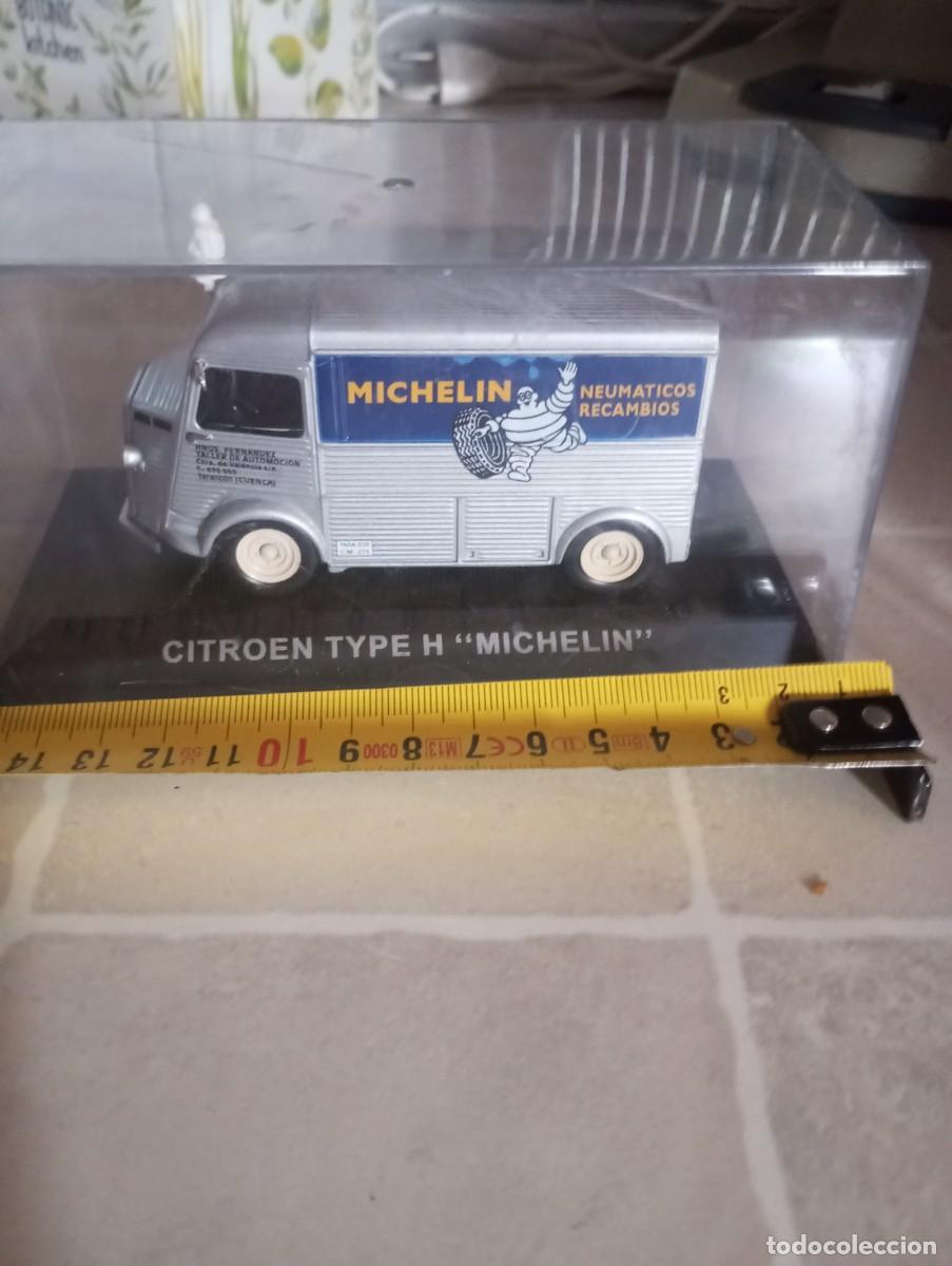 Figuras de goma y PVC: Furgoneta anta&ntilde;o antigua Michelin