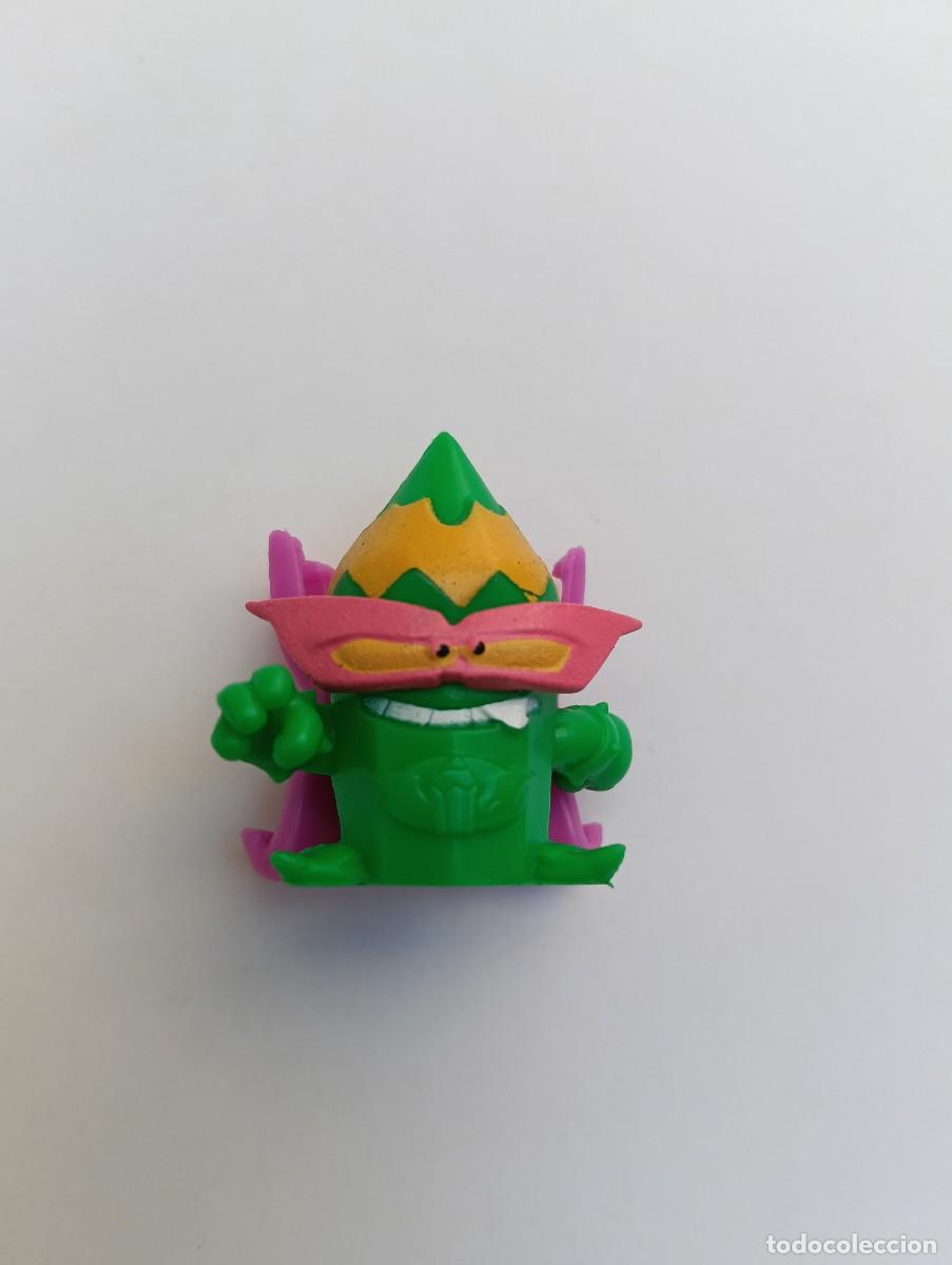 Figuras de goma y PVC: Superthing colormad V63A s&egrave;rie 16