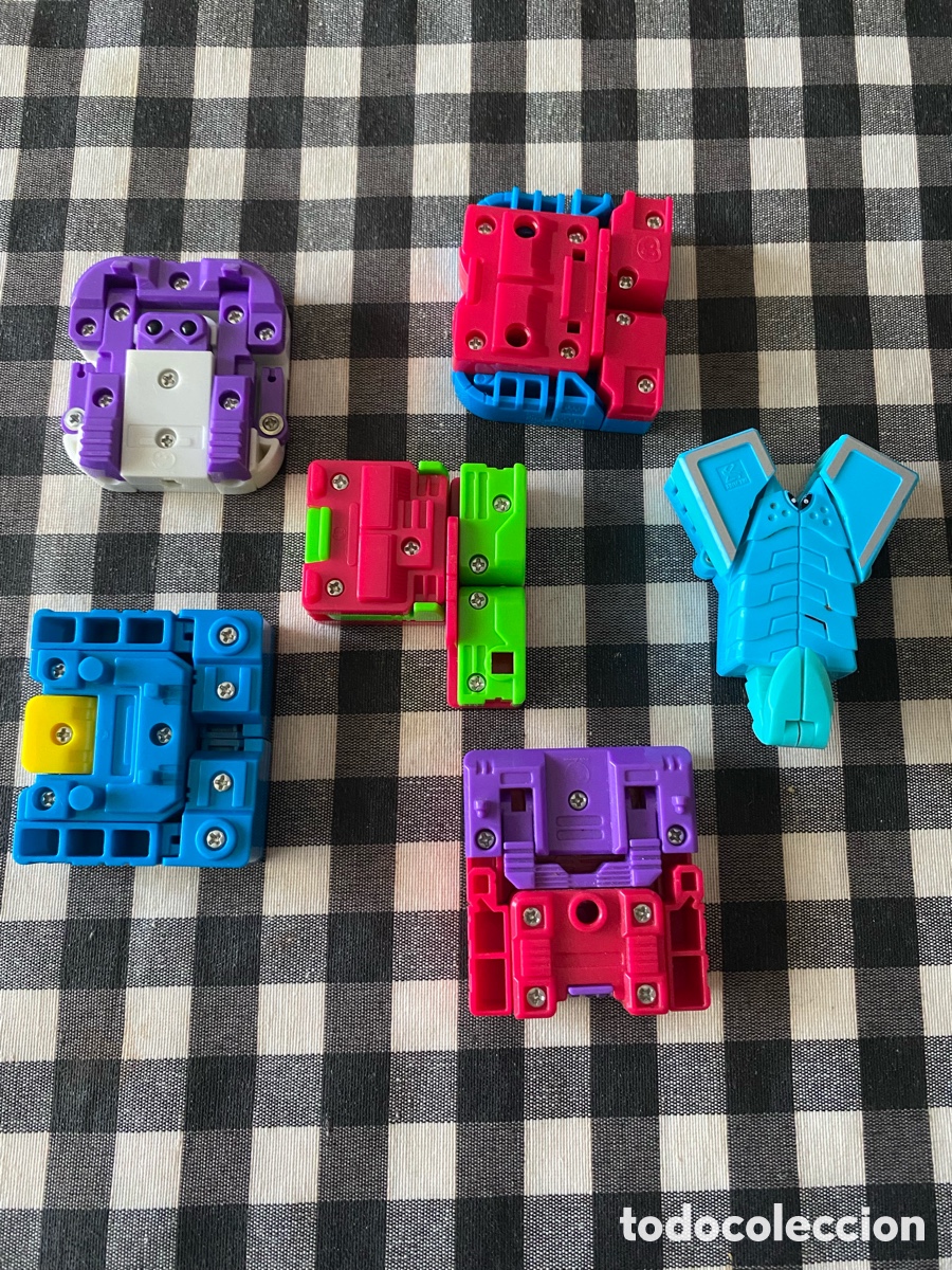 Figuras de goma y PVC: Lote de 6 letras transformables alphabots - Foto 2