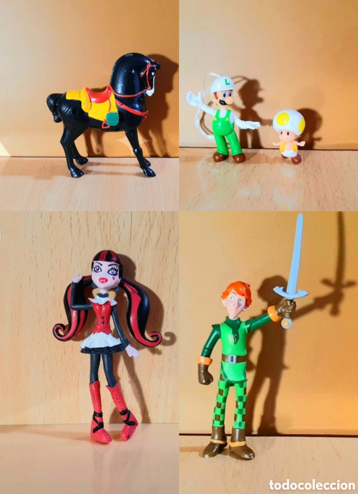 Figuras de goma y PVC: Figuras de Draculaura Justin y la espada de valor. Luigi y Toad Comansi Mario Bros PVC