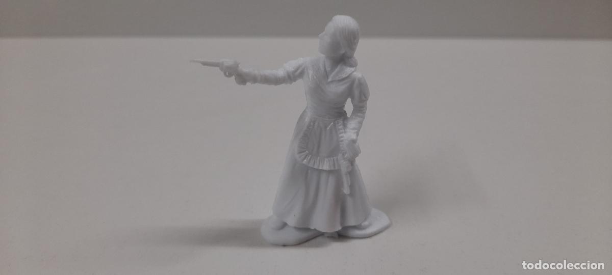 Figuras de goma y PVC: SE&Ntilde;ORA FIGURA ASALTO A LA DILIGENCIA . GOMARSA - MOLDE REAMSA PLASTICO MONOCOLOR . ORIGINAL A&Ntilde;OS 70