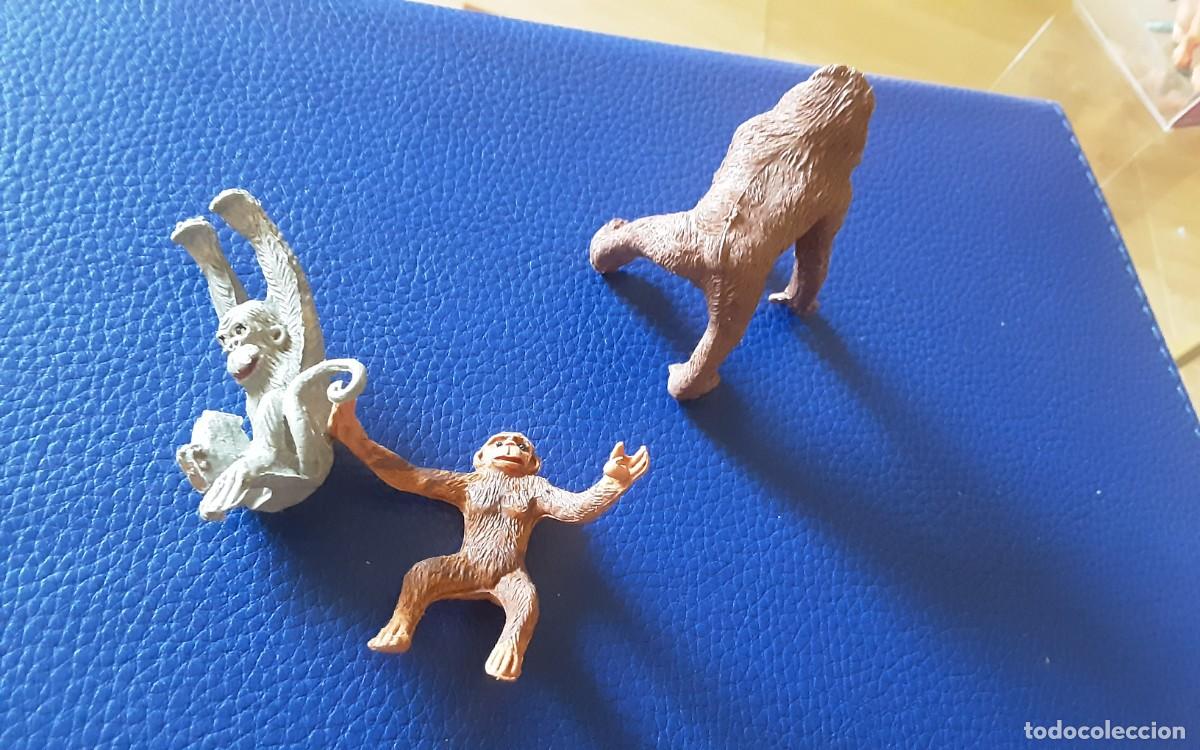 Figuras de goma y PVC: 3 figuras simios jecsan circo selva