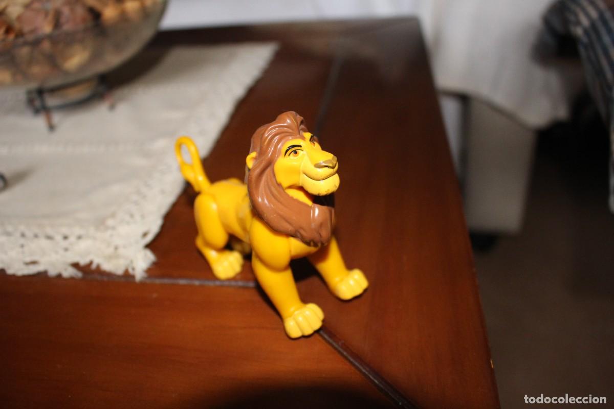 Figuras de goma y PVC: Figura de Mufasa de Burger King.
