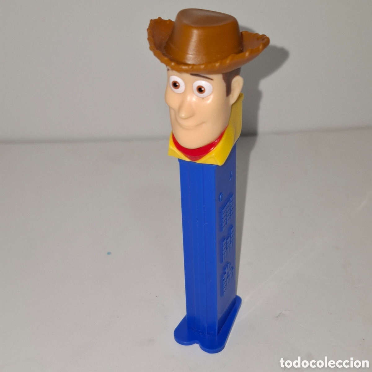 Figuras de goma y PVC dispensador PEZ: WALT DISNEY DISPENSADOR DE CARAMELOS PEZ WOODY TOY STORY