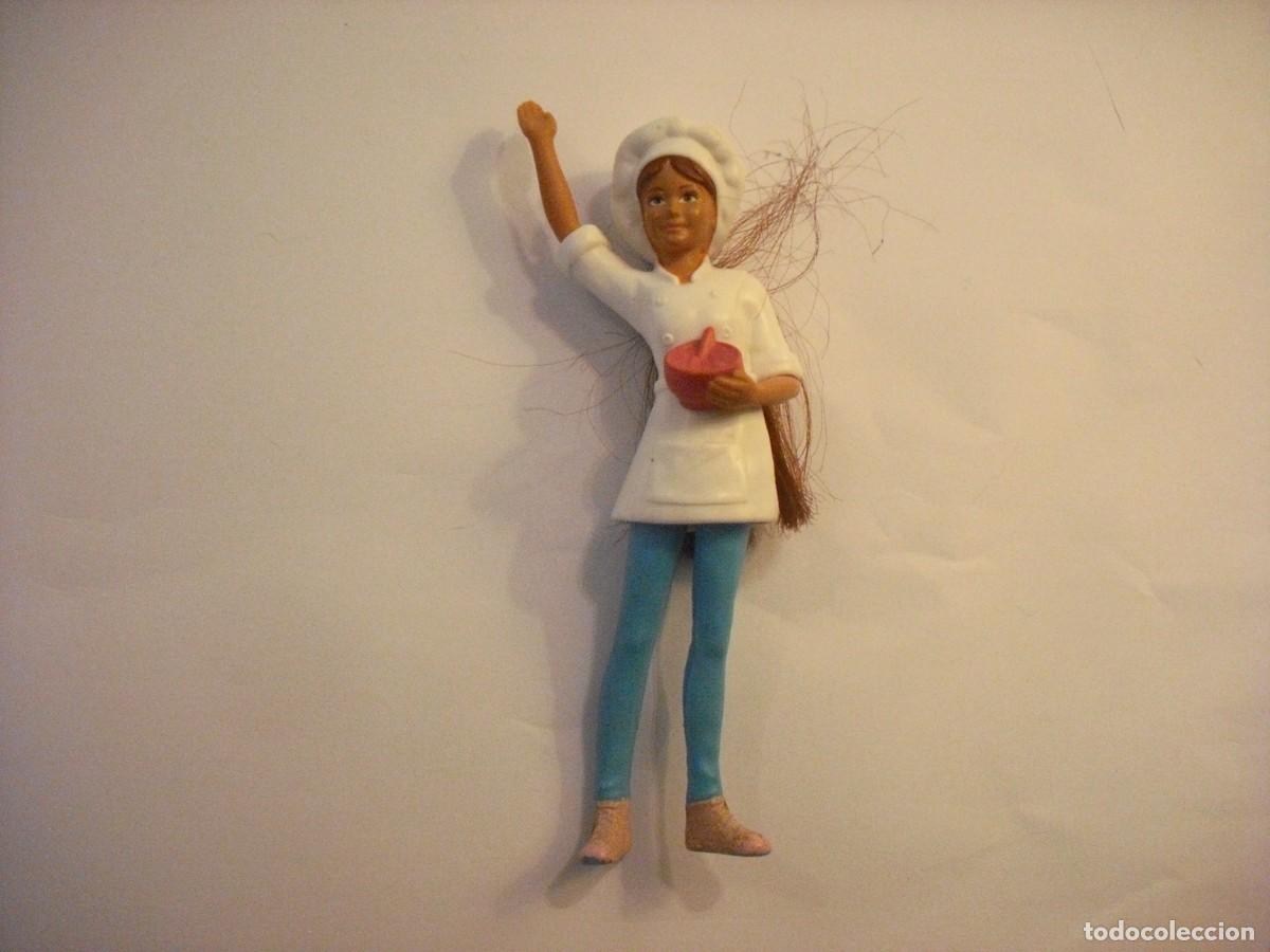 Figuras de Borracha e PVC: FIGURA DE MU&Ntilde;ECA MINI BARBI COCINERA , BURGUER KING .